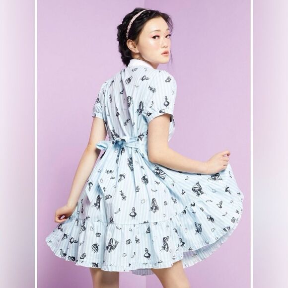 DISNEY Alice In Wonderland Curiouser And Curiouser Dress - Picture 2 of 16